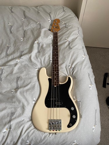 Fender precision bass - precision,