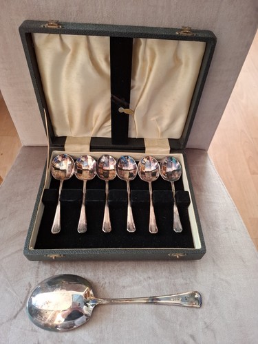 Vintage dessert spoons - vintage,