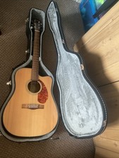 Fender Classics Design Series  Electric Acoustic Designed USA with Its Own Case