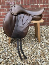 TO CLEAR?Size 1 / 17" WOW Saddle ? Deep Seat : Semi Curved : Moveable Blocks