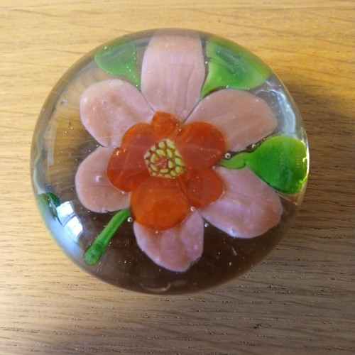 Vintage pink and red flower - red,
