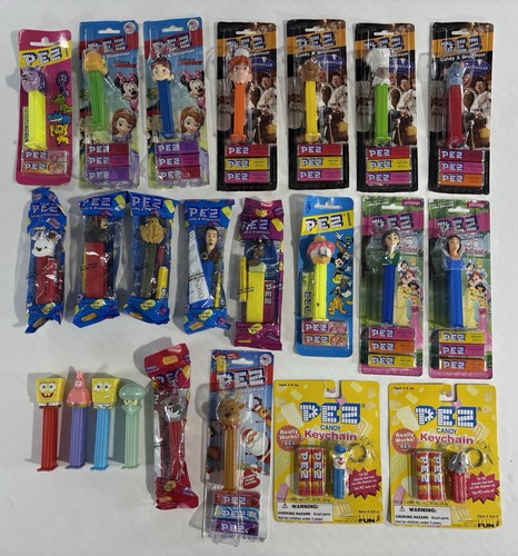 Pez dispenser lot - dispenser, 23