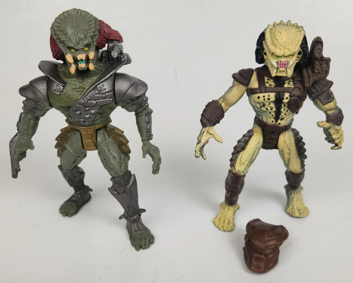 Vtg 1993 predator - 1993, scavage