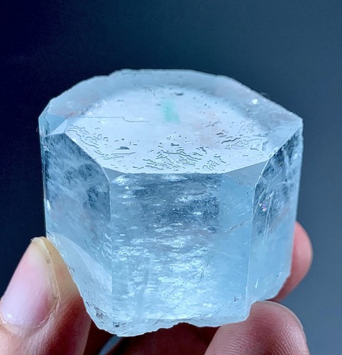 384 carat aquamarine crystal - aquamarine,
