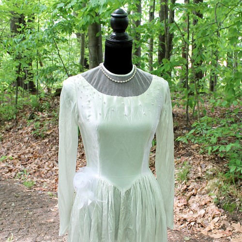 Real vintage 1940s - vintage, satin