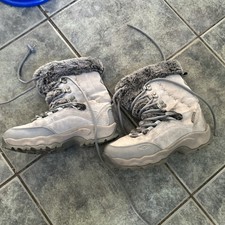 Size 6 Hi Tec Women’s Snow