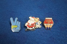 (6) CHELSEA FOOTBALL CLUB  3 ASSORTED CHELSEA METAL PIN BADGES