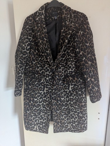 Leopard animal print winter - print,