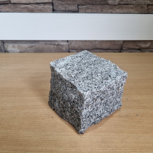 Granite cobbles 100 x - cobbles,