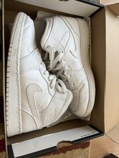  Jordan 1 Triple White Mids