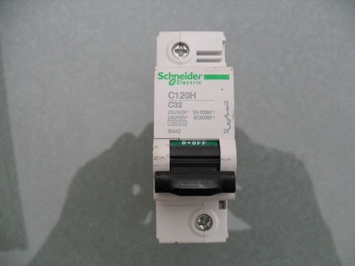 Schneider c120h c32 32a - schneider,