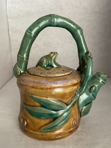 Green frog tea pot - green,