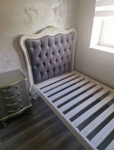 One kind shabby chic - one, a