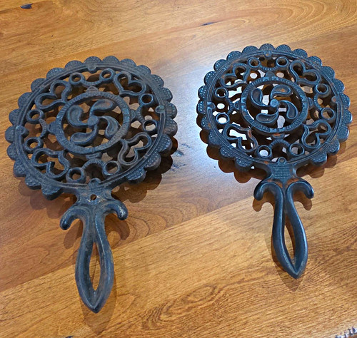 2pc cast iron round - iron, set
