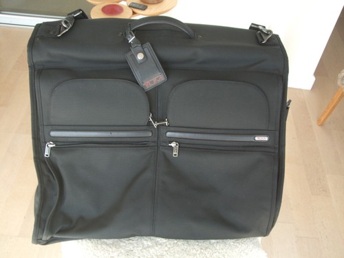 Tumi alpha fold suit - alpha, bi-fold