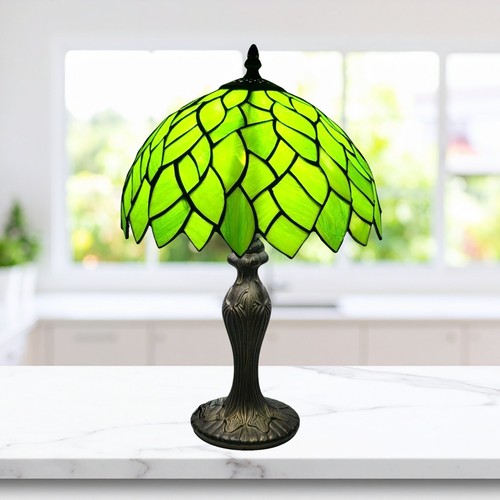 Tiffany style green table lamp - green,