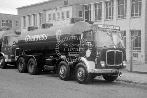 Photo guinness aec mammoth - aec,