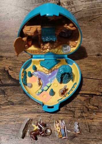 Sealed vintage polly pocket - sealed,