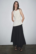 ZARA WOMAN BLACK & CREAM