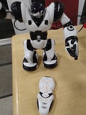 WowWer Robosapien Humanoid Toy