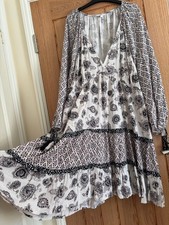 Monsoon White, Black, Blush