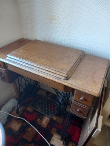 Vintage singer sewing machine - singer,