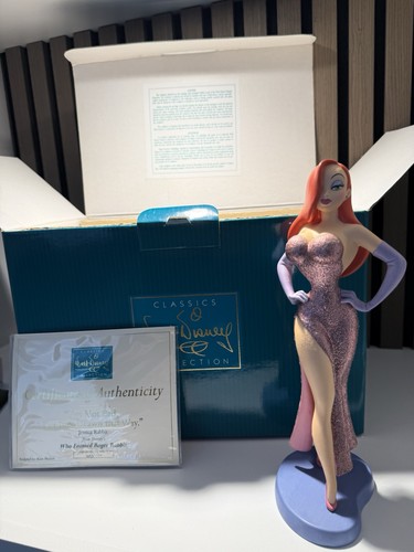 Rare jessica rabbit figurine - rare,