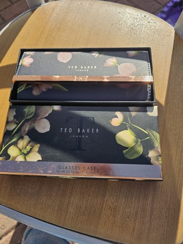 Ted baker london - glasses, case