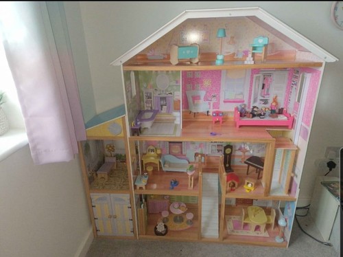 Kidcraft large dolls house - kidcraft,