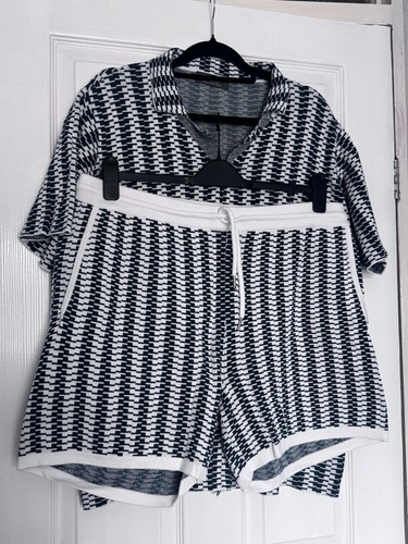 Primark green white pattern - primark,