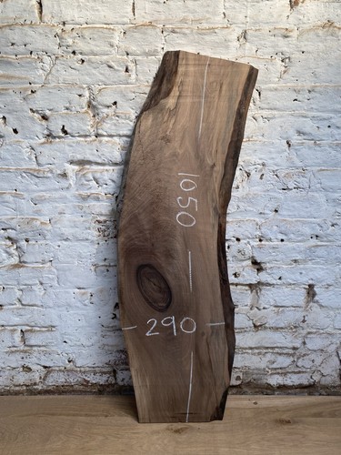Waney edge live walnut - live,