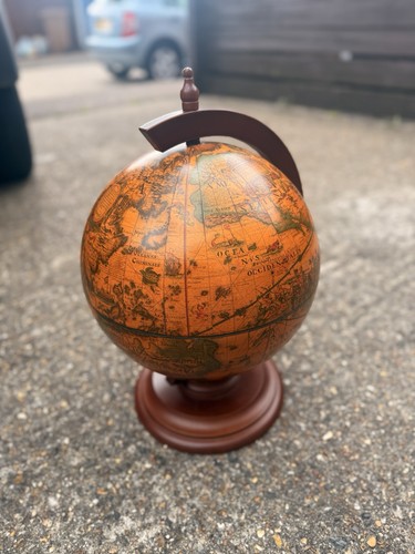 Map globe opens drink - map,