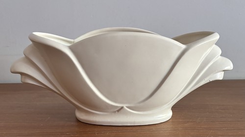 Vintage bretby 691 mantel vase - bretby,