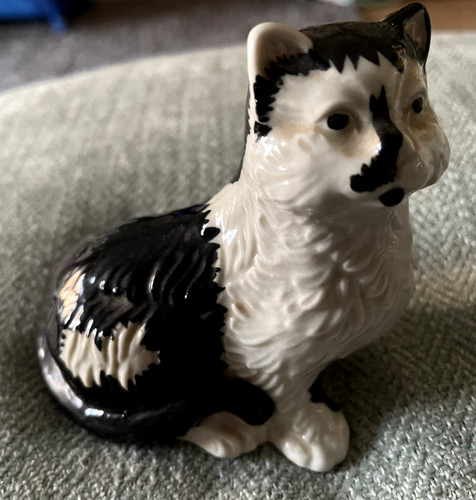 Wade collectors club works - collectors,