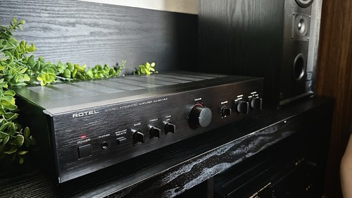Rotel amplifier - rotel,