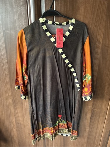Ladies shalwar kameez - j.,