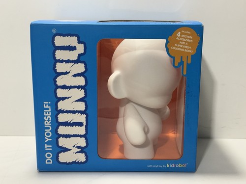 Kid robot munny - munny, do