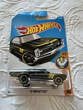 Hot Wheels 67 Pontiac GTO Muscle Mania Long Card