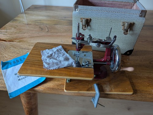 Essex miniature hand crank