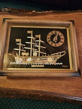 Rhythm Clipper Quartz Wall