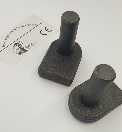 Weld gate pins - on, ~