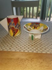 Clarice Cliff Wedgwood Bizarre