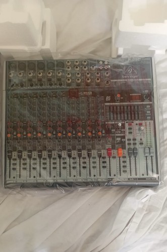 Xenyx mixer desk - mixer,
