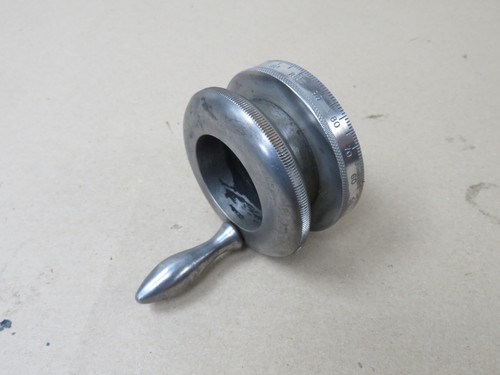 Machine hand wheel with scale - machine,
