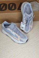 Adidas Yeezy Boost 700 V2