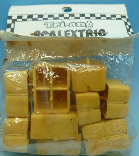 Scalextric a205 straw bales - scalextric,