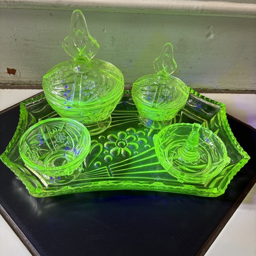 Vintage sowerby uranium green - sowerby,