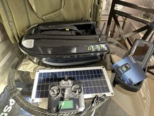 Waverunner Atom Bait Boat with Tolson TF520. Sabre padded boat bag. Solar panel