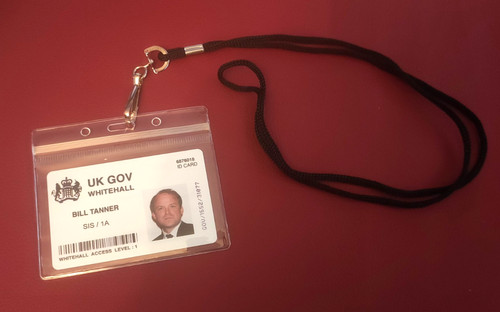 Prop james bond - -,