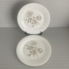 ROYAL DOULTON BONE CHINA YORKSHIRE ROSE DINNER PLATE X2 - H 5050